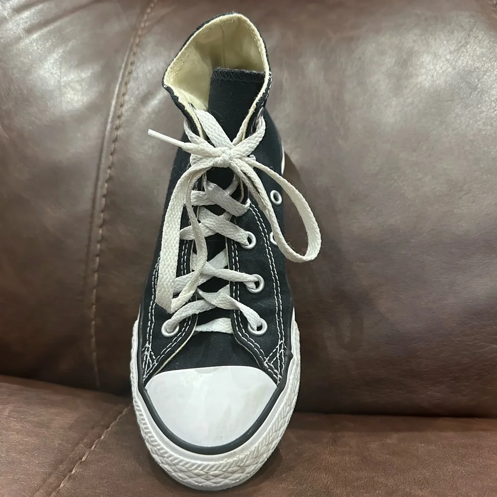 Converse shoes worn twice for wedding bridal party and family event - Picture 1 of 4